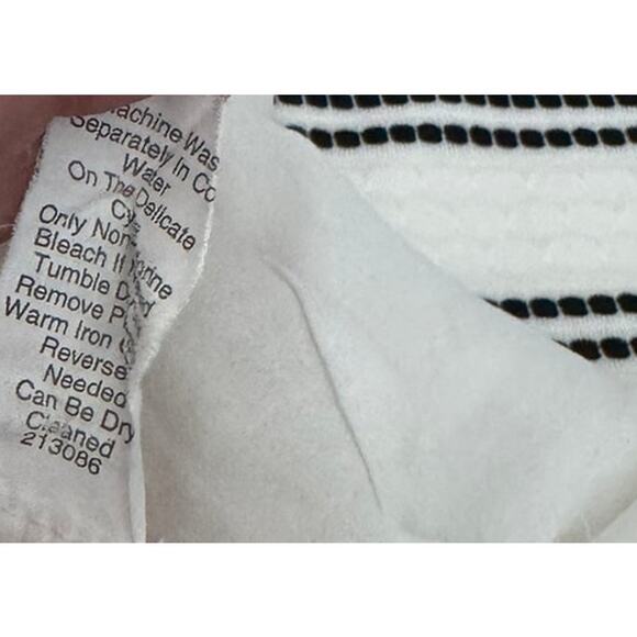 CAbi Medium Marisa White Mesh Tank Top - Picture 7 of 8